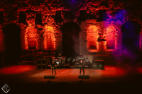 Oι Stranglers ανανέωσαν τους όρκους αγάπης με το ελληνικό κοινό: Εικόνες από την ιστορική συναυλία στο Ηρώδειο