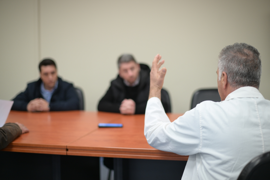 Νίκος Ανδρουλάκης: «Σέβεται τη δικαιοσύνη αυτός που κρίνει τις αποφάσεις της ή αυτός που δεν τις υλοποιεί;»