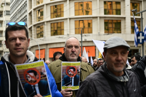 Ο Κυρανάκης φέρνει μίνι ανασχηματισμό - Η χαρά των... ταξιτζήδων