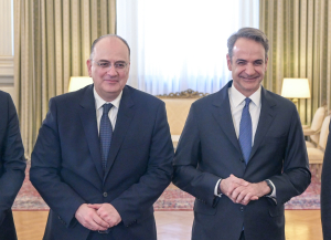 Ο Μητσοτάκης πήρε στο τηλέφωνο τον Μακάριο Λαζαρίδη να τον ρωτήσει για το πτυχίο;