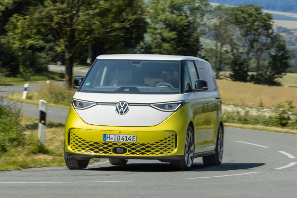 Νέο Volkswagen ID. Buzz 7-θέσιο & GTX: Το εμβληματικό Bulli αναβαθμίζεται με νέους κινητήρες και εκδόσεις