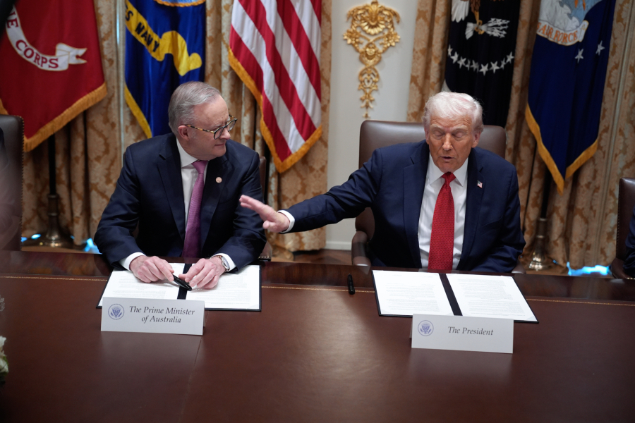 Τραμπ: Πούτιν και Ζελένσκι μισούν πραγματικά ο ένας τον άλλον, αλλά θα τα καταφέρουμε