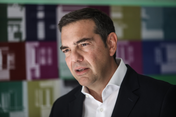 Τσίπρας: Η μέρα της Μάνας που αγαπά, χωρίς να ξεχωρίζει χρώμα, θρησκεία, διαβατήρια