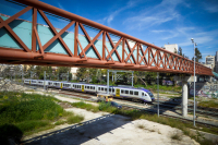 Συρμός του προαστιακού συγκρούστηκε με φορτηγό στην Χαλκίδα