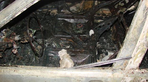 Φρίκη στον Βόλο: Απανθρακωμένο πτώμα βρέθηκε σε αυτοκίνητο