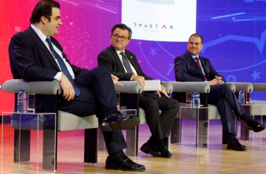 Πιερρακάκης: Με έμφαση στη μεσαία τάξη η νέα φορολογική μεταρρύθμιση