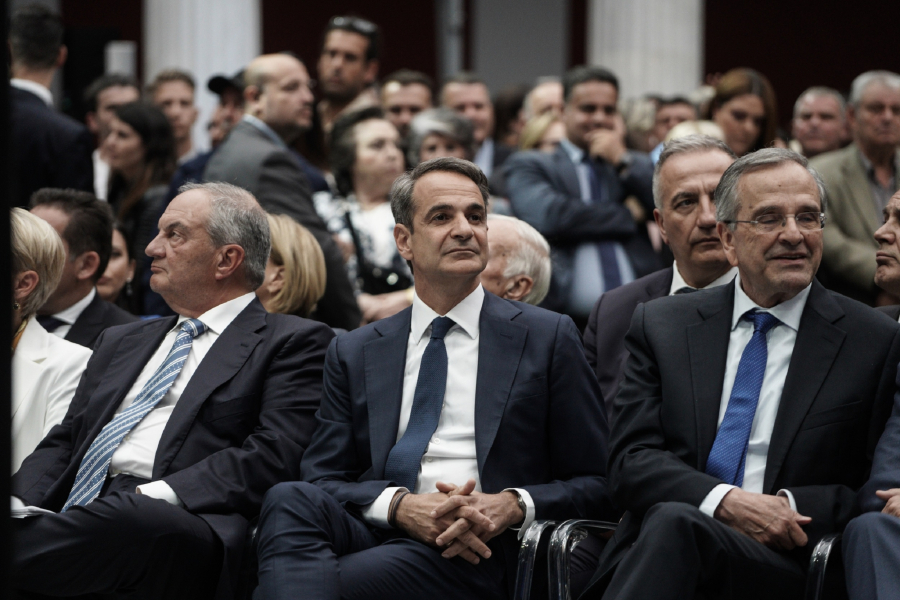 Επιχείρηση γαλάζιας επανα-συσπείρωσης με το βλέμμα στραμμένο στις εκλογές