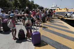 Η υποχρεωτική καλοκαιρινή άδεια και το επίδομα αδείας