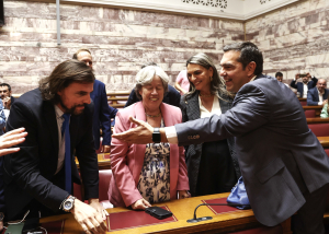 «Σφυροκόπημα» Παππά για αποχώρηση νεολαίας από ΣΥΡΙΖΑ: «Ήταν πολύ μικρή και χωρίς γείωση»