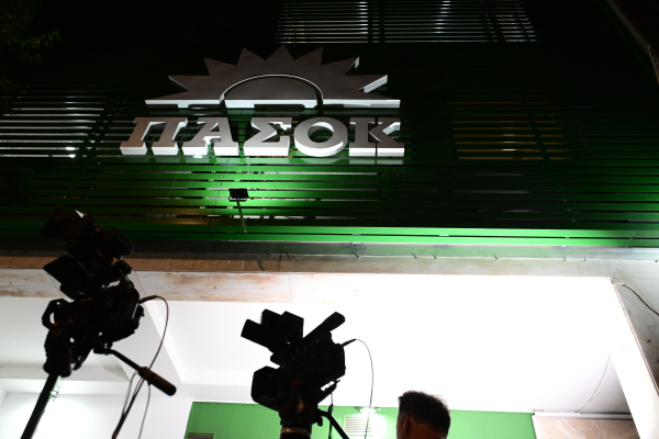 Τσουκαλάς: Ο κ. Μαρινάκης καλύτερα να απαντήσει το ερώτημα που αποφεύγει από χθες