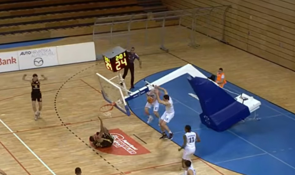 Κροατία: Μπασκέτα καταπλάκωσε αθλητή εν ώρα αγώνα (Βίντεο)