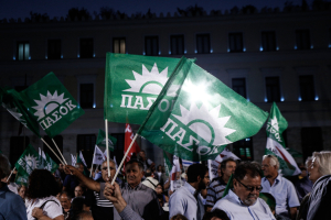 Συνεχίζεται η κόντρα ΠΑΣΟΚ - Γεωργιάδη: «Θα μείνει στην ιστορία ως ο ρουσφετάκιας ακροδεξιός Υπουργός»