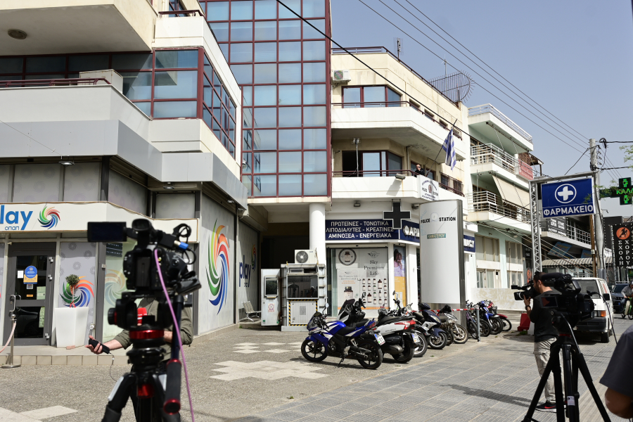 Γυναικοκτονία στους Άγιους Ανάργυρους: Ο διάλογος της 28χρονος με την Άμεση Δράση - Τα ουρλιαχτά τη στιγμή της δολοφονικής επίθεσης