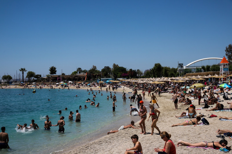 Καιρός: Δευτέρα με μικρή άνοδο της θερμοκρασίας – Πού θα «χτυπήσει» 35άρια