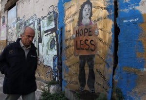 Die Zeit: Η Ελλάδα είναι ένα πληγωμένο έθνος, η κρίση τους στέρησε πολλά
