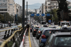 Στο χρονοντούλαπο αφαίρεση πινακίδων και άδειας, τι ισχύει με το δίπλωμα και τις αλυσίδες