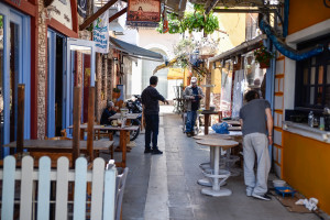 Παράταση σε αναστολή συμβάσεων, άδεια και αποζημίωση ειδικού σκοπού και τον Μαϊο