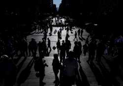 Μειώθηκε ο μόνιμος πληθυσμός της Ελλάδας το 2016 λόγω μετανάστευσης