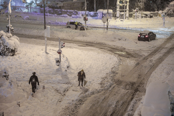 Γέμισαν οι νεκροθάλαμοι στα νοσοκομεία: «Δεν χωράνε oι νεκροί» καταγγέλλει η ΠΟΕΔΗΝ