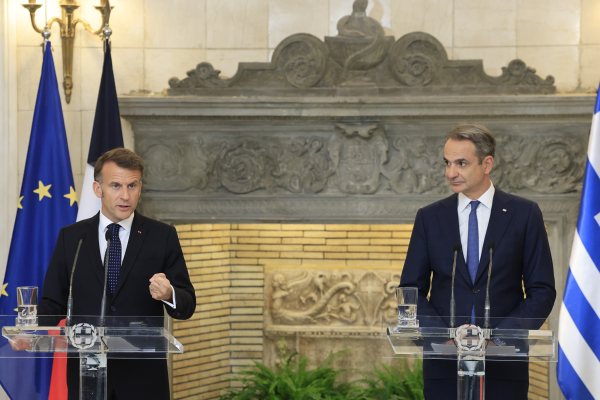 Ελληνογαλλικό Οικονομικό Φόρουμ: Live οι ομιλίες Μητσοτάκη - Μακρόν