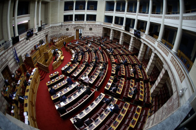Υπερψηφίστηκε το νομοσχέδιο για την επιτάχυνση των εκκρεμών υποθέσεων του νόμου Κατσέλη