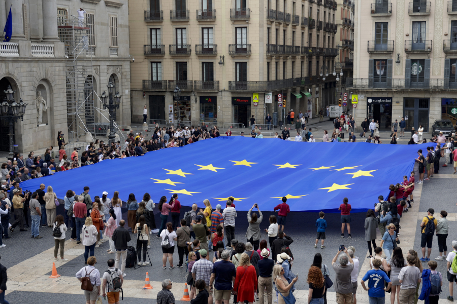 Αυστρία: Σκληρή μάχη για τρεις με φόντο τις ευρωεκλογές του Ιουνίου