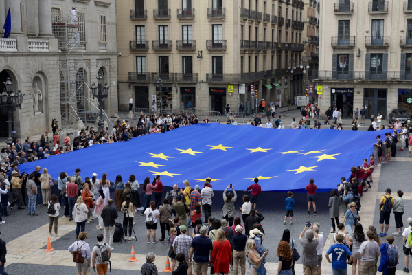Αυστρία: Σκληρή μάχη για τρεις με φόντο τις ευρωεκλογές του Ιουνίου