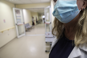 Γρίπη: 3 νεκροί και 24 νέα σοβαρά κρούσματα με νοσηλεία σε ΜΕΘ - Τα στοιχεία του ΕΟΔΥ