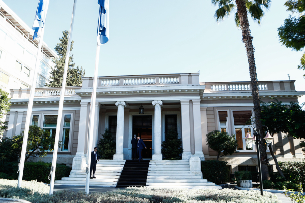 Το Μαξίμου και η BGR Group