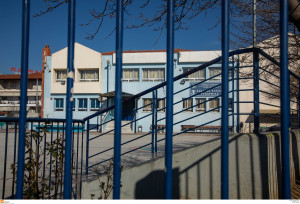 Πώς θα λειτουργήσουν τα σχολεία από τη Δευτέρα - Πού κλείνουν, πού μένουν ανοιχτά