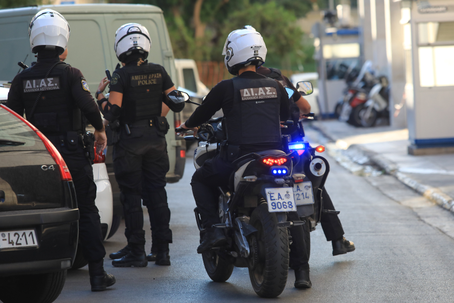Άγιος Δημήτριος: Τρεις συλλήψεις για απάτη σε βάρος 88χρονου