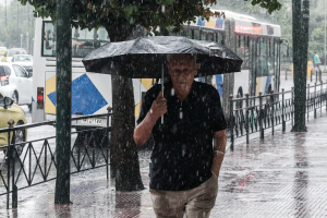 Προ των πυλών η κακοκαιρία με ισχυρές καταιγίδες: Τι αναφέρουν Μαρουσάκης, Αρναούτογλου, Παπαβγούλη
