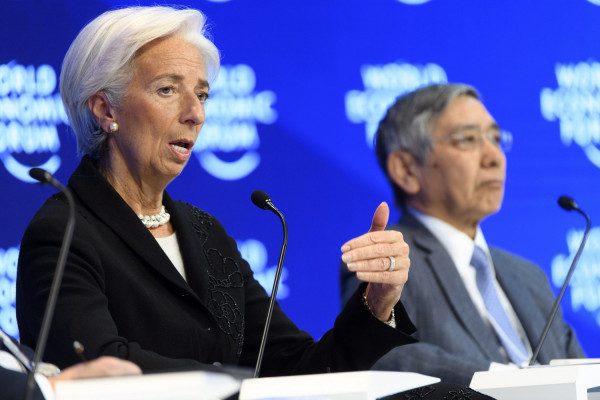 Το ΔΝΤ επιμένει: Να εφαρμοστούν οι περικοπές στις συντάξεις και η κατάργηση του αφορολόγητου