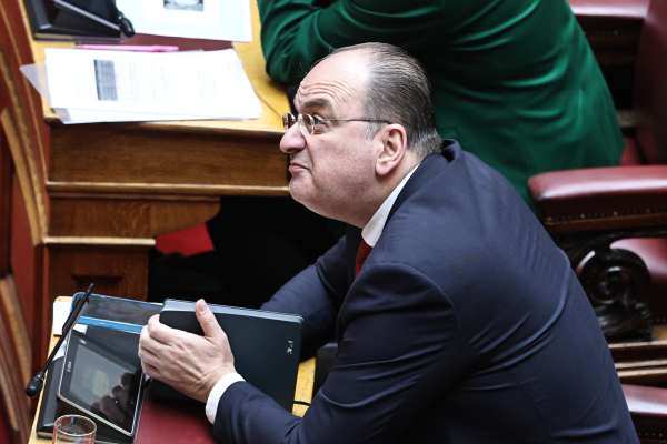 Ο Μακάριος Λαζαρίδης και η ακολουθία του Νυμφίου