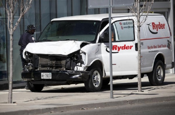 Καναδάς: Κατηγορίες για 10 φόνους εκ προμελέτης σε βάρος του οδηγού του λευκού βαν