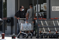 Αγίου Πνεύματος 2022: Το ωράριο στα σούπερ μάρκετ, πώς θα λειτουργήσουν τα εμπορικά καταστήματα