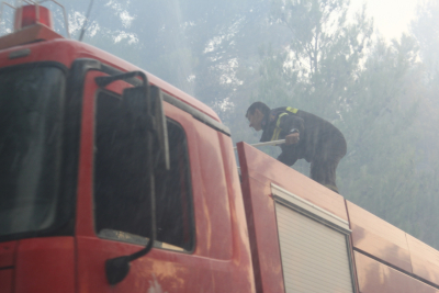 Βίντεο με το λεωφορείο που πήρε φωτιά ενώ μετέφερε μαθητές σε σχολική εκδρομή