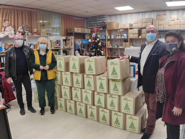 Δήμος Ηρακλείου Αττικής: «Πακέτα αγάπης» στα σχολεία, επιταγές σε οικογένειες, «Δέμα» για τους φοιτητές»