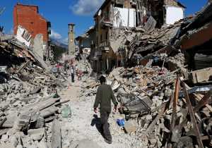 Ιταλία: Τουλάχιστον 120 οι νεκροί από τον φονικό σεισμό