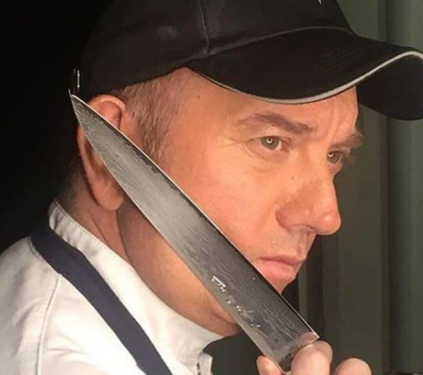 Ο Μποτρίνι προσφεύγει στη Δικαιοσύνη μετά τις καταγγελίες για το εστιατόριο του στην Κέρκυρα