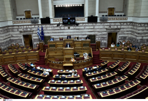 Και η Βουλή στην εξοικονόμηση ενέργειας, κλείνουν τα φώτα
