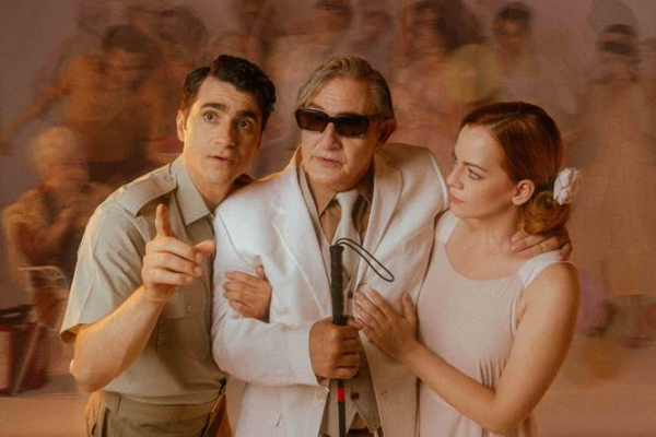 «Άρωμα Γυναίκας»: O Άκης Σακελλαρίου στον ρόλο του Αλ Πατσίνο στο τρέιλερ της παράστασης