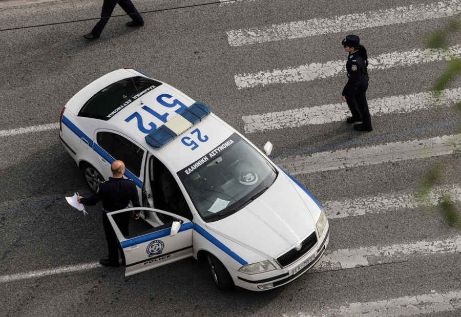 Μακελειό σε χωριό της Κρήτης: «Γάζωσαν» σπίτια - Τρεις νεκροί