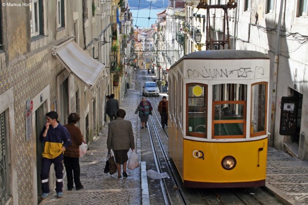 Αντιπαραγωγικά τα προγράμματα σε Πορτογαλία και Ελλάδα