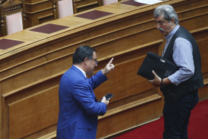 Πολάκης κατά Γεωργιάδη: Είσαι ψεύτης και αισχρός σφετεριστής