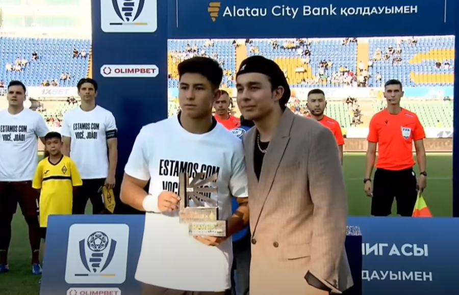 Ρεκόρ στο Champions League & μεταγραφή στην Τσέλσι: Ποιος είναι ο 16χρονος που «μαγεύει» στο Καζακστάν!