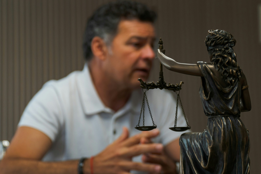 Τι αλλάζει η εφορία στη δήλωση των εργολαβικών συμβάσεων των δικηγόρων