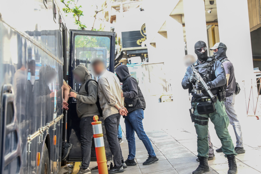 Προφυλακίστηκαν οι έξι από τους οκτώ συλληφθέντες για τη ληστεία στην Κάτω Τιθορέα
