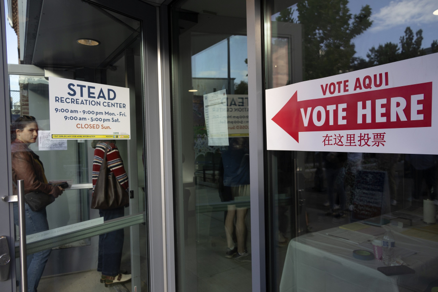 Εκλογές στις ΗΠΑ - Exit polls: Η Κάμαλα Χάρις «παίρνει» τις 4 από τις 7 αμφίρροπες πολιτείες