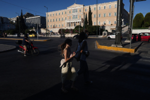 ΙΟΒΕ: Σταθερή η ανάπτυξη - Ανησυχίες για επενδύσεις και εξωτερικό περιβάλλον